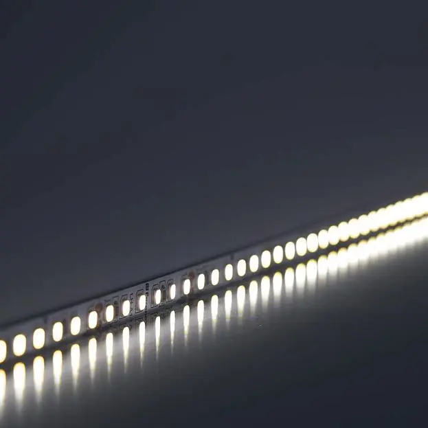 Светодиодная лента Feron 41525 LS500, 60SMD(2835)/м 6Вт/м 24V 5000*8*1.22мм 4000К Светодиодная лента Feron 41525 LS500, 60SMD(2835)/м 6Вт/м 24V 5000*8*1.22мм 4000К